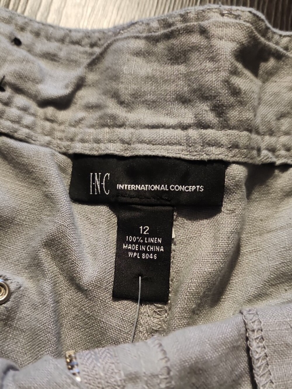 INC International Concepts Light Gray Linen-Blend Bermuda Shorts - Picture 2 of 2